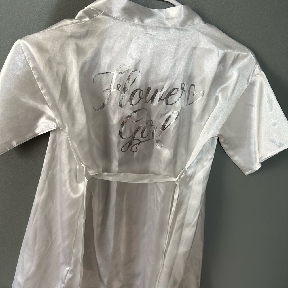 Flower girl robe NWT